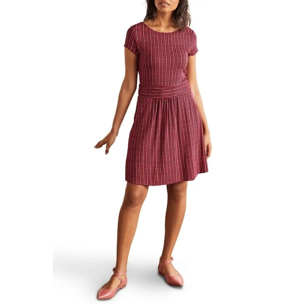 Boden Amelie print jersey dress - cherry red chevron twist Size 8R